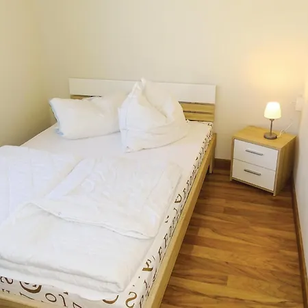 Nice Home In Hohen Wieschendorf 度假居 *
